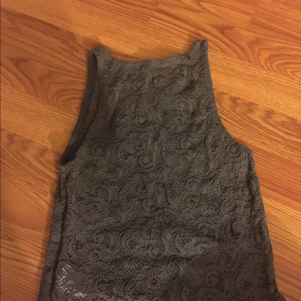 Top - Picture 2 of 3